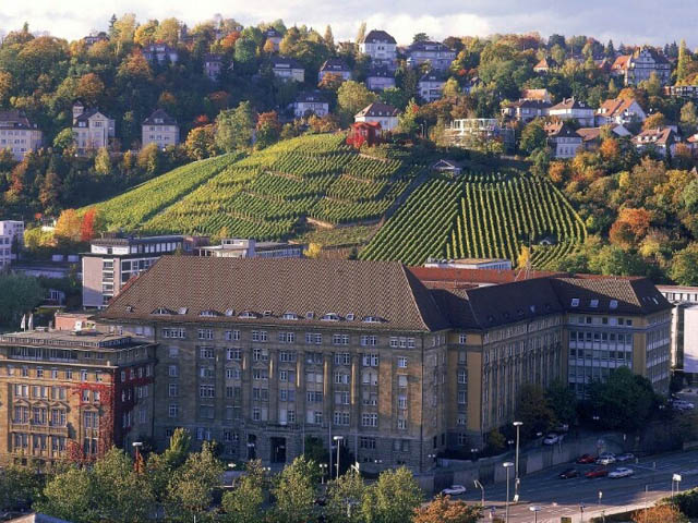 Kombi prevoz putnika do Štutgarta u Nemačkoj. Prevoz kombijem Srbija - Nemačka